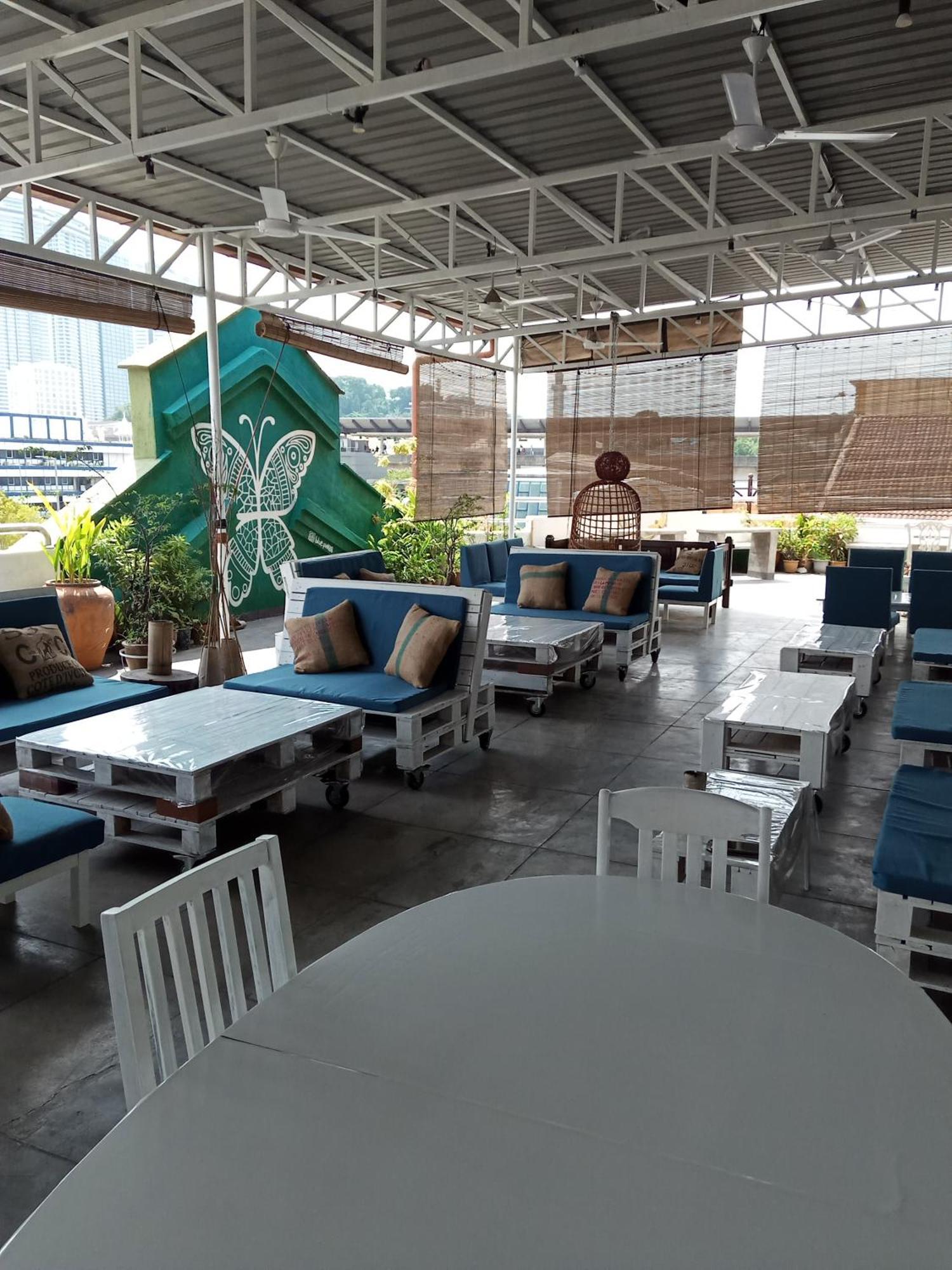 Birdnest Guesthouse, Gaia Rooftop Cafe — Photos 3